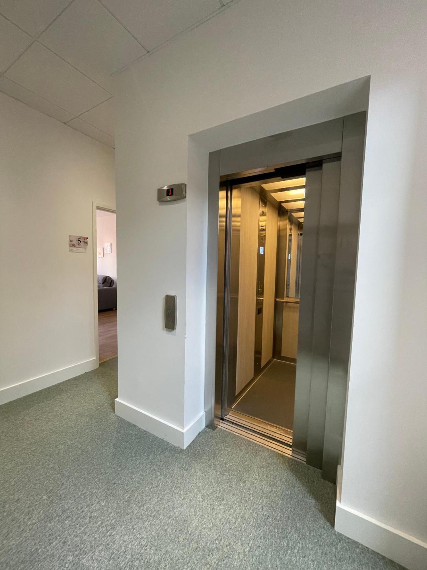 Amazing 1Bd Apartment China Town Manchester Exterior photo